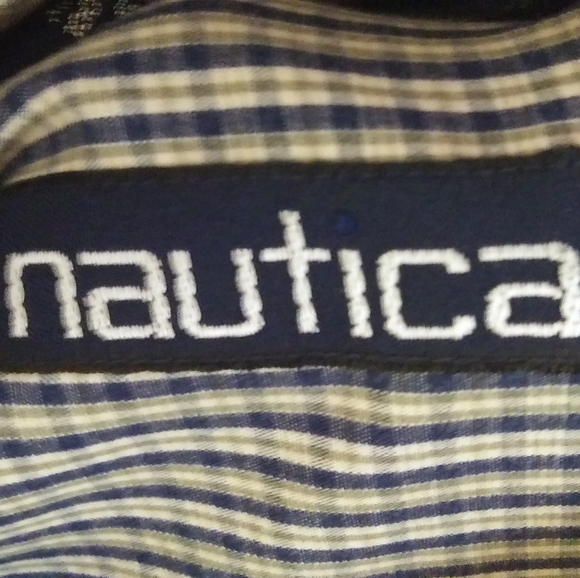 Nautica casual button-down short sleeve shirt - Picture 3 of 6